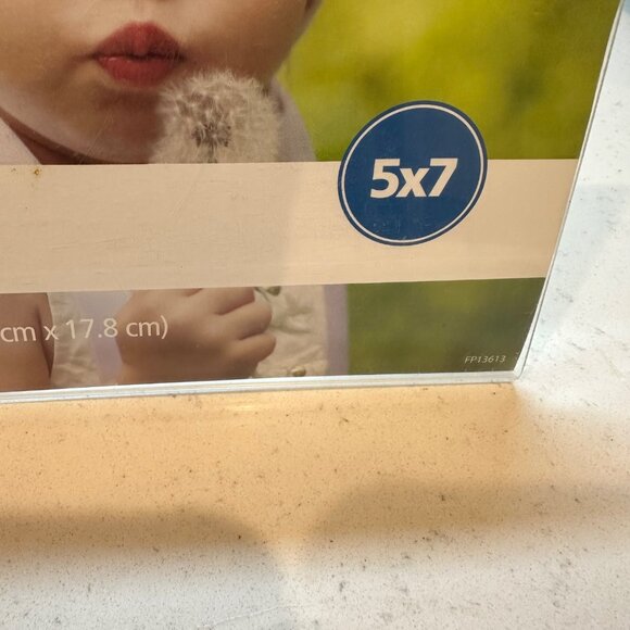 Mainstays 5x7 Clear Acrylic Picture Frames Set Of 3 - Picture 4 of 5